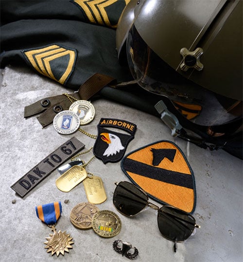 vietnam-air-apparel-including-medals-and-ribbons